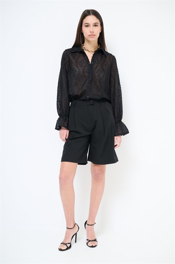 CAMICIA OVER CON RICAMO E NODO NERO