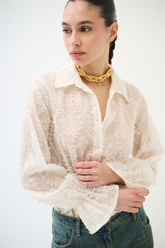 CAMICIA OVER CON RICAMO E NODO PANNA