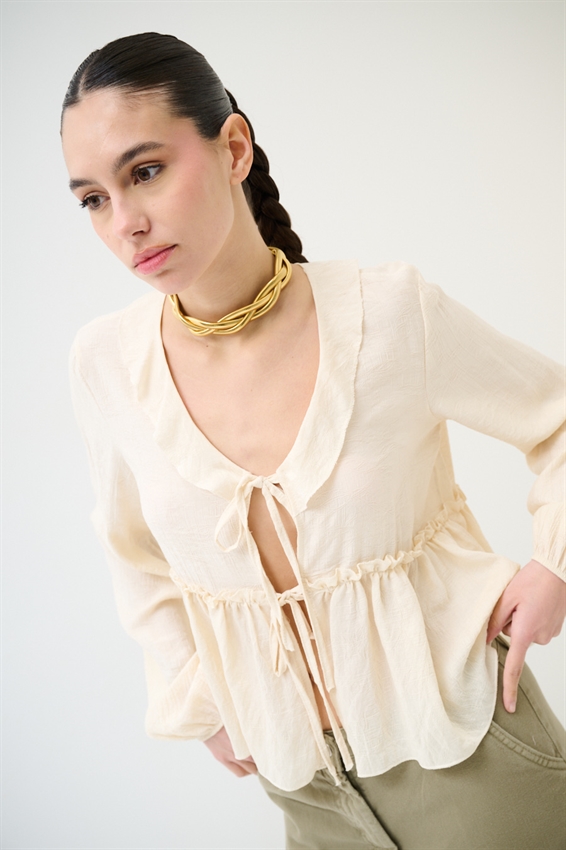 BLUSA CON LACCI BURRO