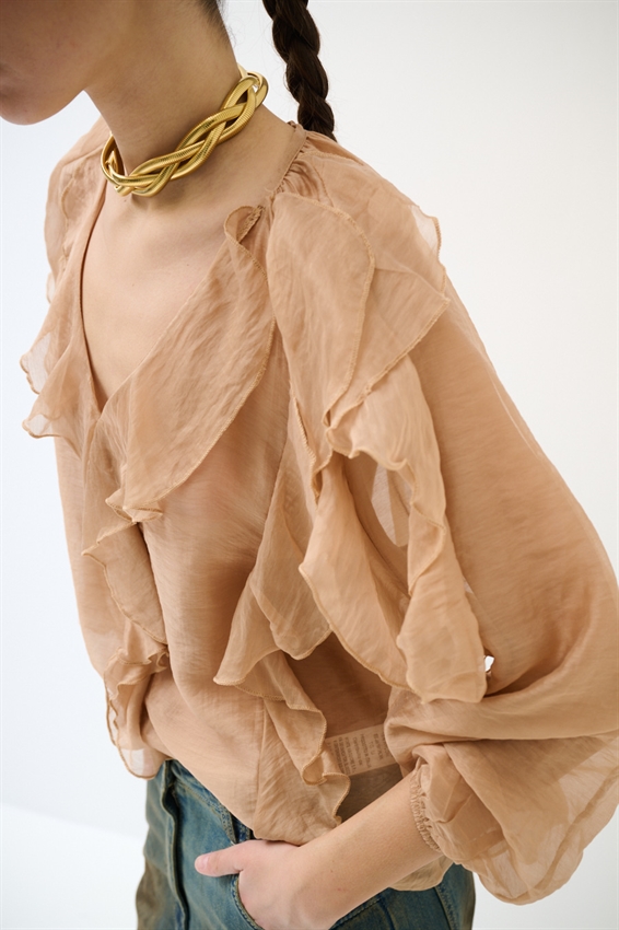 BLUSA CON SCOLLO A V E JABOT CAMMELLO