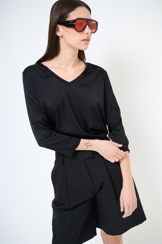 MAGLIA MANICA 3/4 IN RASO SCOLLO V NERO