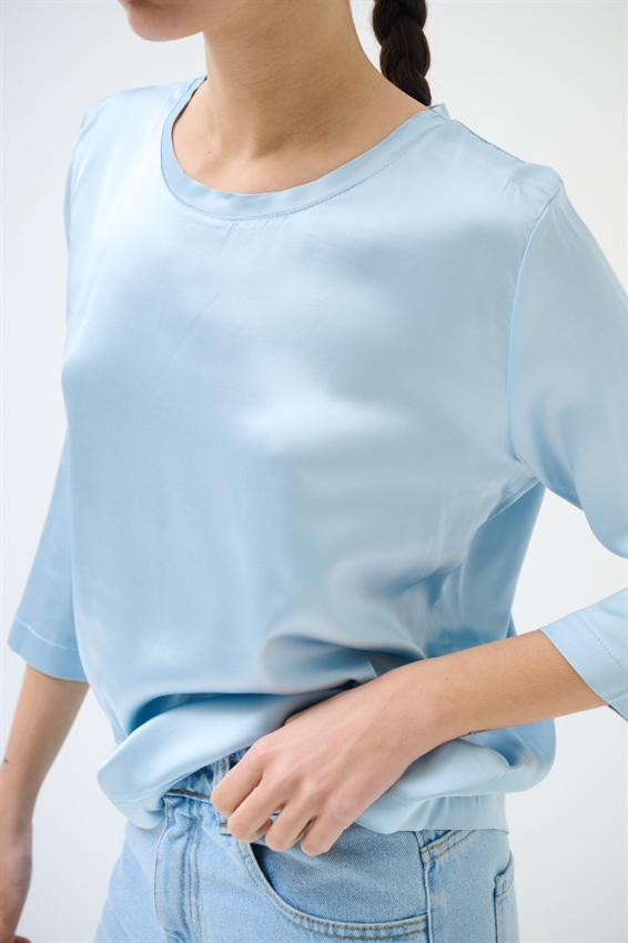 MAGLIA PARICOLLO MANICA 3/4 IN RASO CELESTE