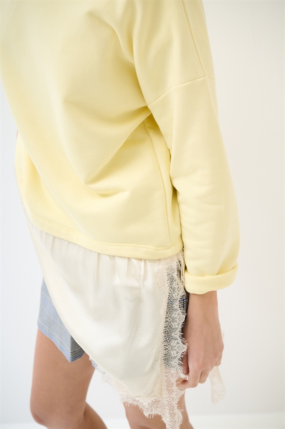 FELPA OVER CON RASO E PIZZO ASIMMETRICO GIALLO
