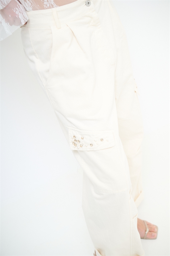 PANTA CARGO + PERLE E CASTONI BURRO