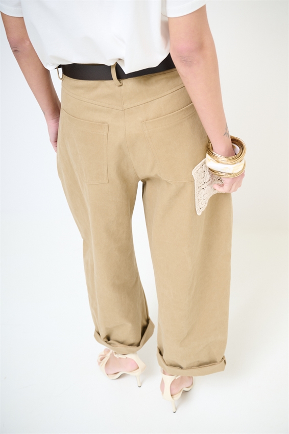 PANTALONE BALLOON CON TASCA UNCINETTO DIETRO CAMMELLO