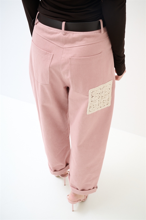 PANTALONE BALLOON CON TASCA UNCINETTO DIETRO ROSA