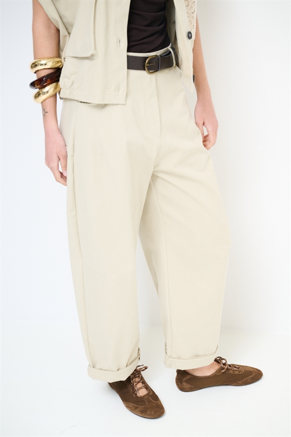 PANTALONE BALLOON CON TASCA UNCINETTO DIETRO SABBIA