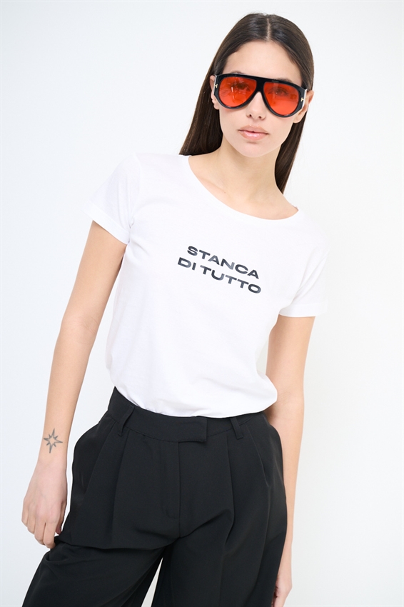 T-SHIRT BASIC STAMPA STANCA DI TUTTO BIANCO