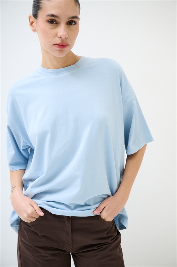 T-SHIRT OVER TINTA UNITA CELESTE