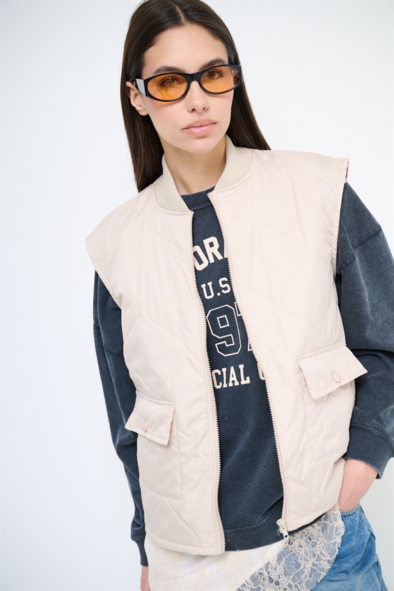 GILET TRAPUNTATO CON TASCHINI BEIGE