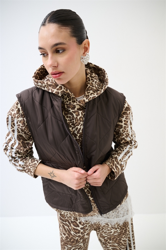 GILET TRAPUNTATO CON TASCHINI MORO