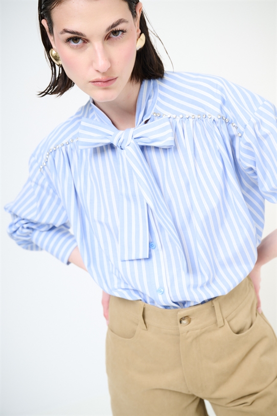 CAMICIA OVER RIGA CASTONI + FIOCCO CELESTE