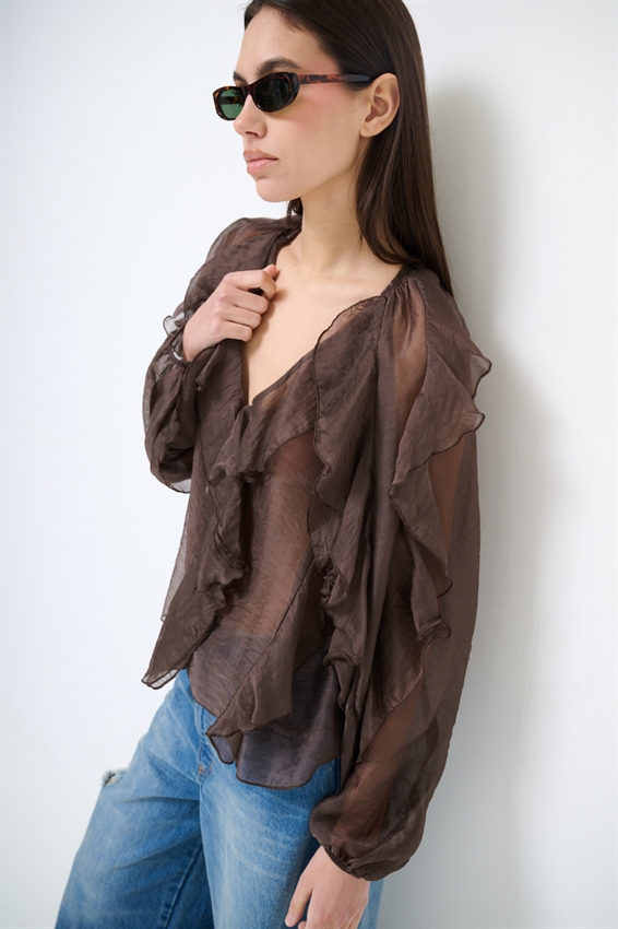BLUSA CON SCOLLO A V E JABOT MORO