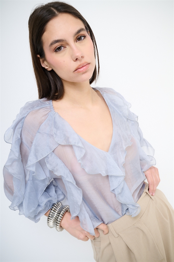 BLUSA CON SCOLLO A V E JABOT POLVERE