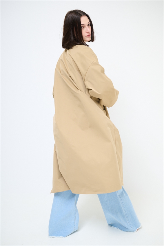 BOMBER LUNGO CON COSTINA CAMMELLO