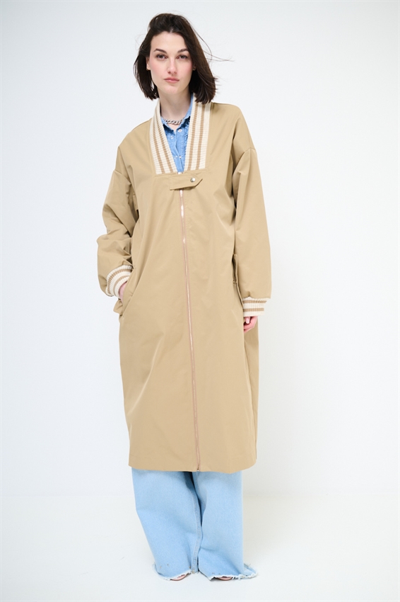 BOMBER LUNGO CON COSTINA CAMMELLO