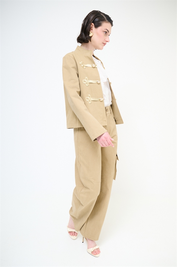 GIACCA NAPOLEONICA CON ALAMARI CAMMELLO