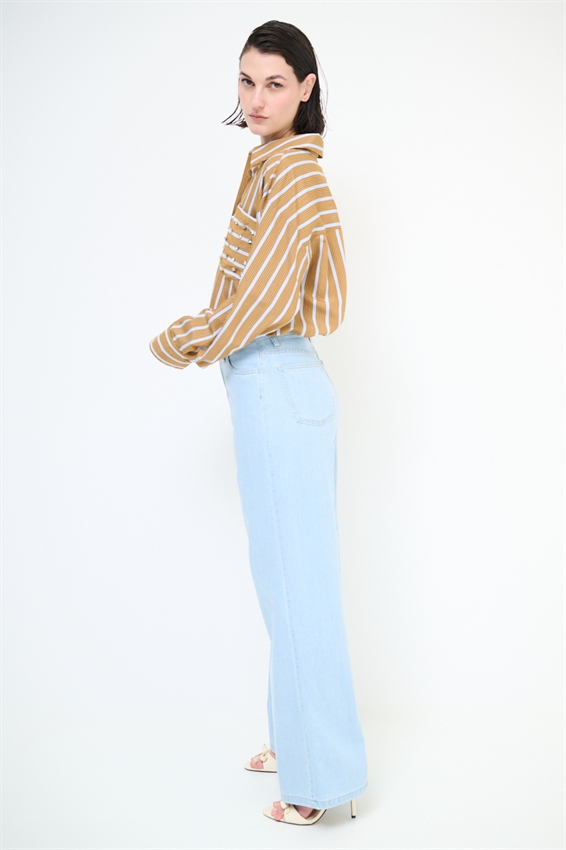 JEANS LARGO CON CUCITURE SUL DAVANTI BLU CHIARO