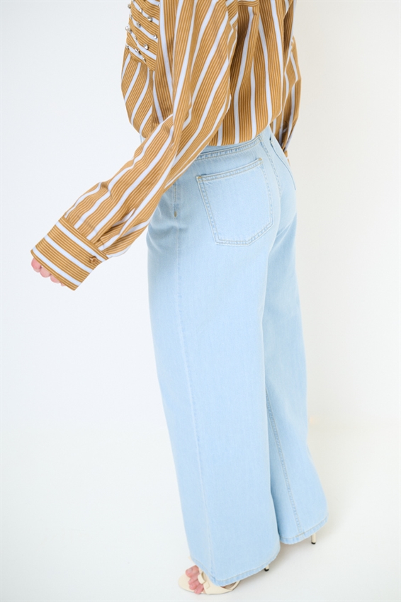 JEANS LARGO CON CUCITURE SUL DAVANTI BLU CHIARO