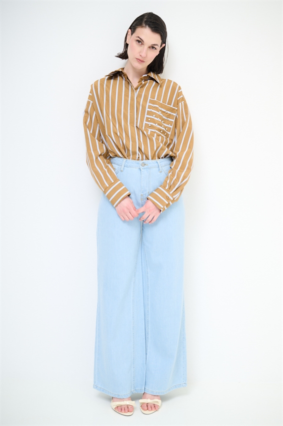 JEANS LARGO CON CUCITURE SUL DAVANTI BLU CHIARO