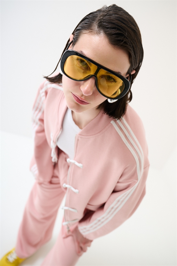 FELPA ZIP CON BANDE BIANCHE E ALAMARI ROSA