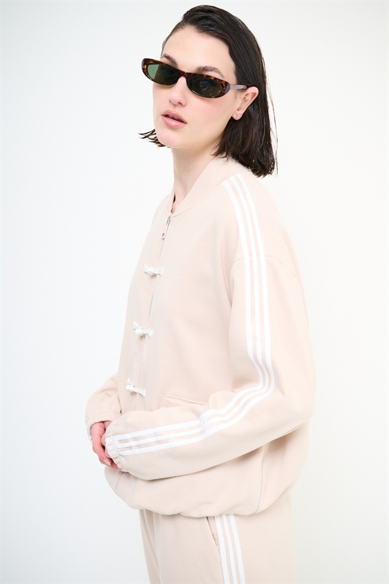 FELPA ZIP CON BANDE BIANCHE E ALAMARI SABBIA