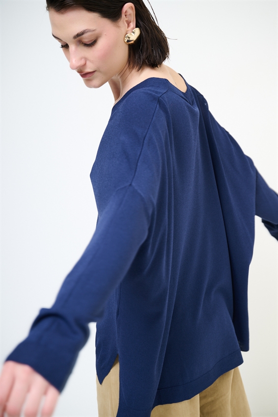 MAGLIA OVER SCOLLO V PROFONDO BLU