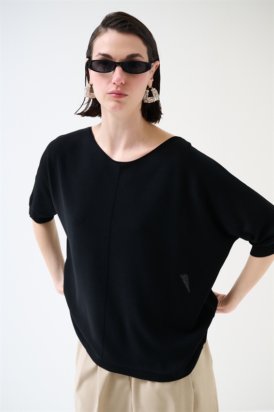 MAGLIA OVER CON MANICA PIPISTRELLO E RIGA DAV. NERO