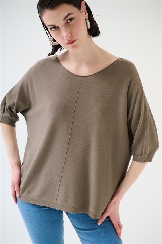 MAGLIA OVER CON MANICA PIPISTRELLO E RIGA DAV. FANGO