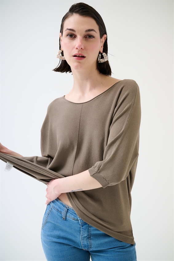 MAGLIA OVER CON MANICA PIPISTRELLO E RIGA DAV. FANGO