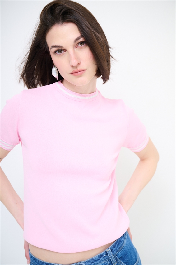 MAGLIA A MEZZA MANICA CON BORDO BICOLORE PINK