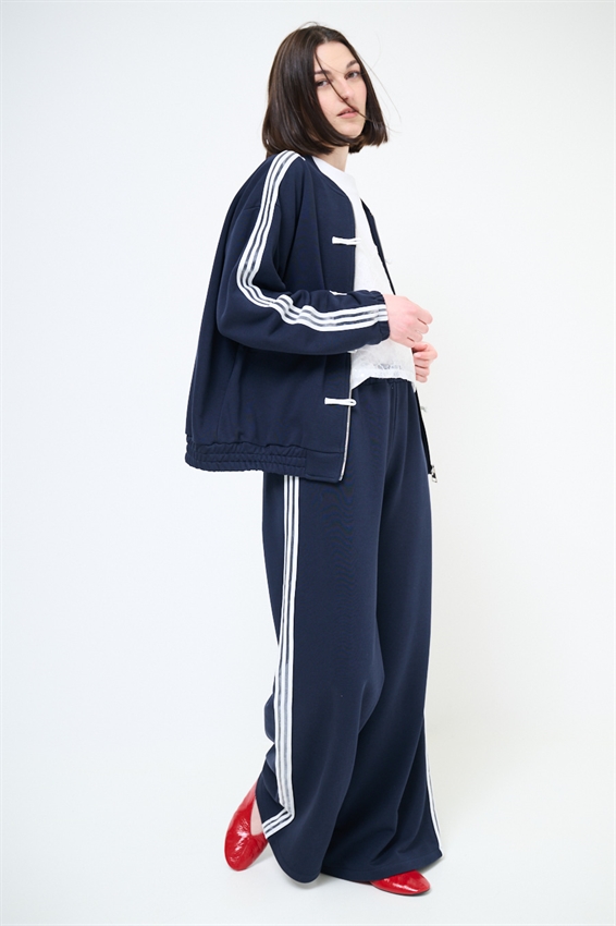 PANTALONE FELPA A PALAZZO CON BANDE BLU