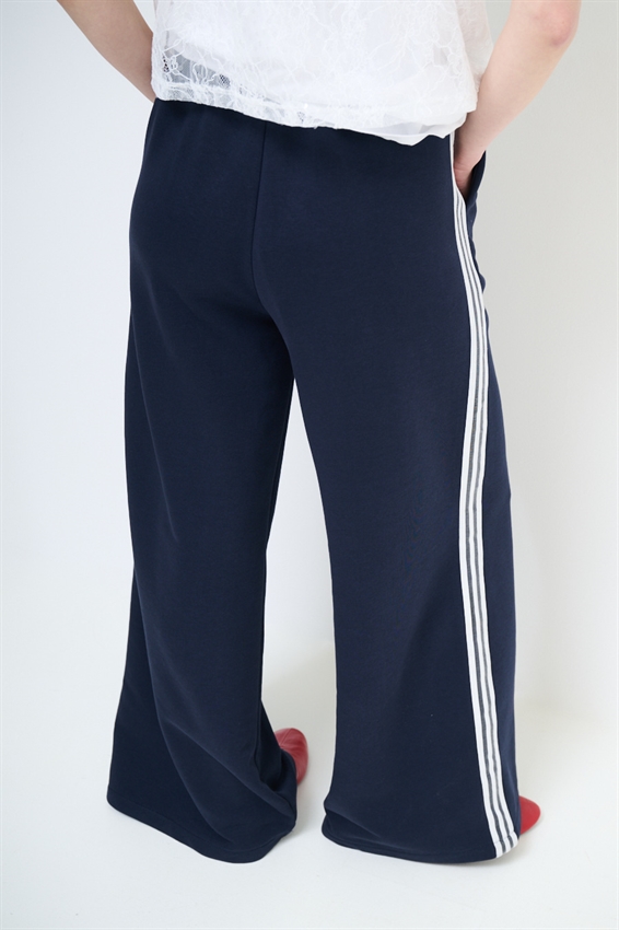 PANTALONE FELPA A PALAZZO CON BANDE BLU