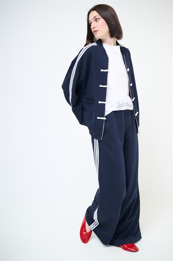 PANTALONE FELPA A PALAZZO CON BANDE BLU