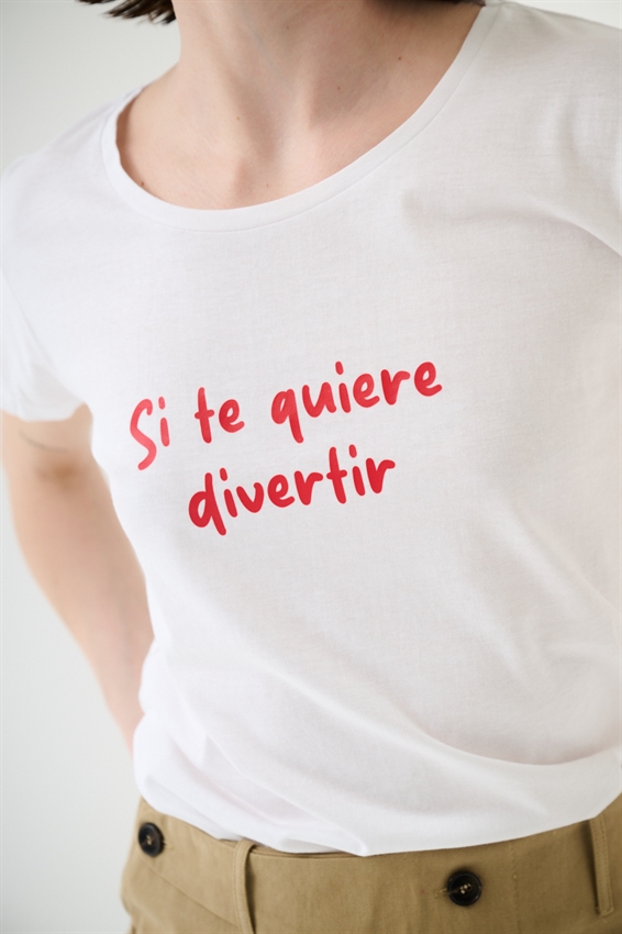 T-SHIRT CON STAMPA SI TE QUIERE DIVERTIR BIANCO