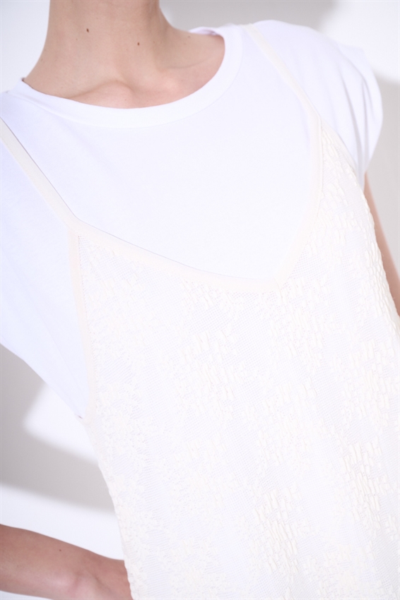 ABITO ASIMMETRICO IN PIZZO + T-SHIRT