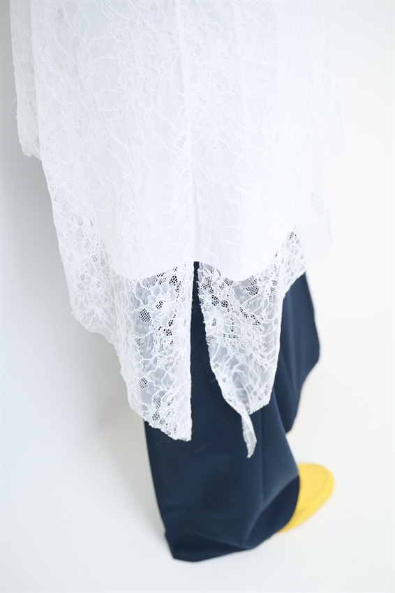 ABITO IN COTONE CON ABITO IN PIZZO