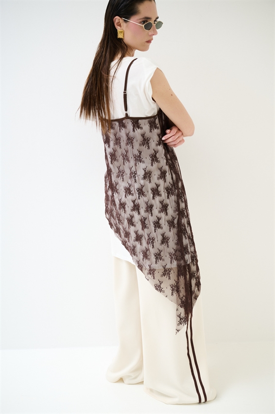 ABITO CON SOVRAPPOSIZIONE IN PIZZO