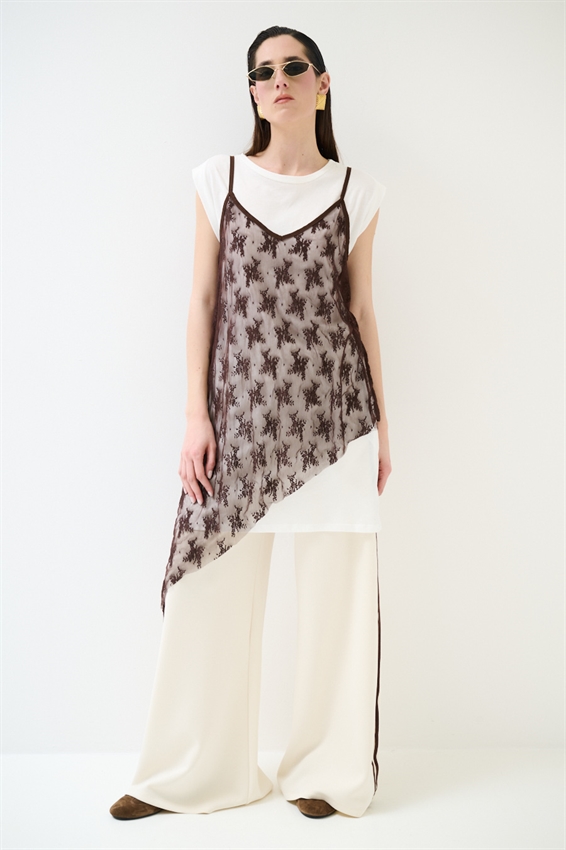 ABITO CON SOVRAPPOSIZIONE IN PIZZO