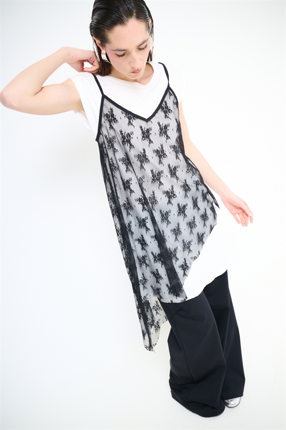 ABITO CON SOVRAPPOSIZIONE IN PIZZO