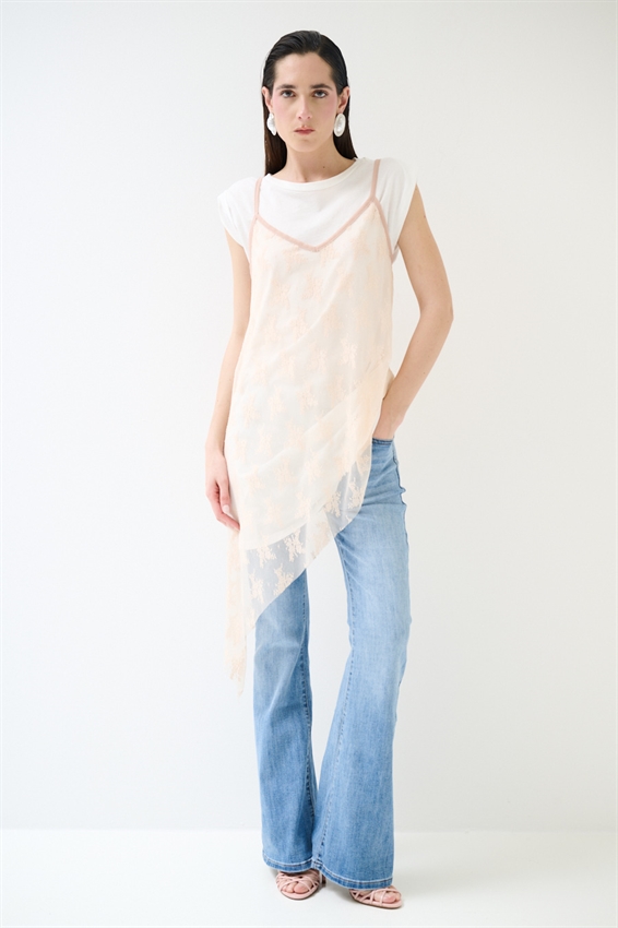 ABITO CON SOVRAPPOSIZIONE IN PIZZO