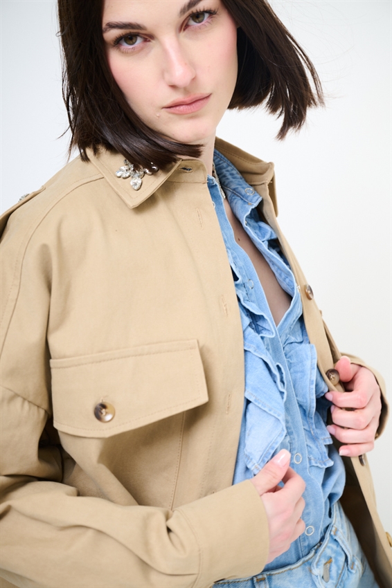 CAMICIONE OVER CON APPLICAZIONI