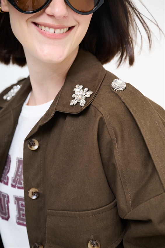 CAMICIONE OVER CON APPLICAZIONI