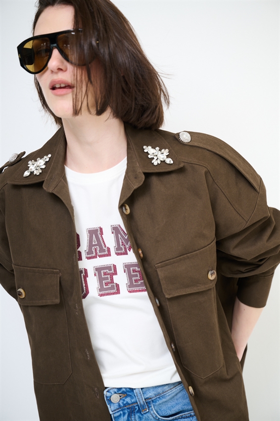 CAMICIONE OVER CON APPLICAZIONI