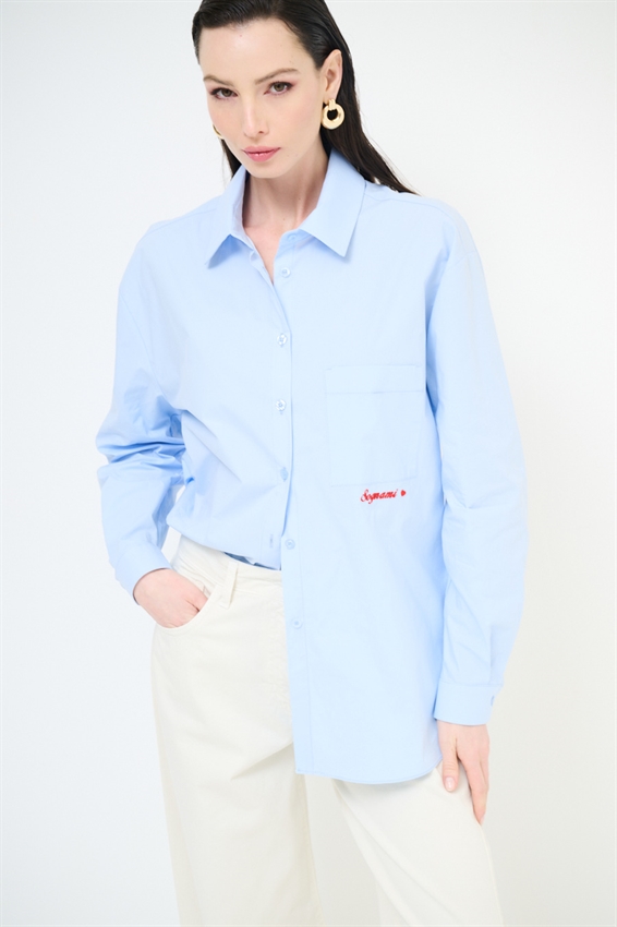 CAMICIA CON TASCHINO E RICAMO SOGNAMI SUL DAV.