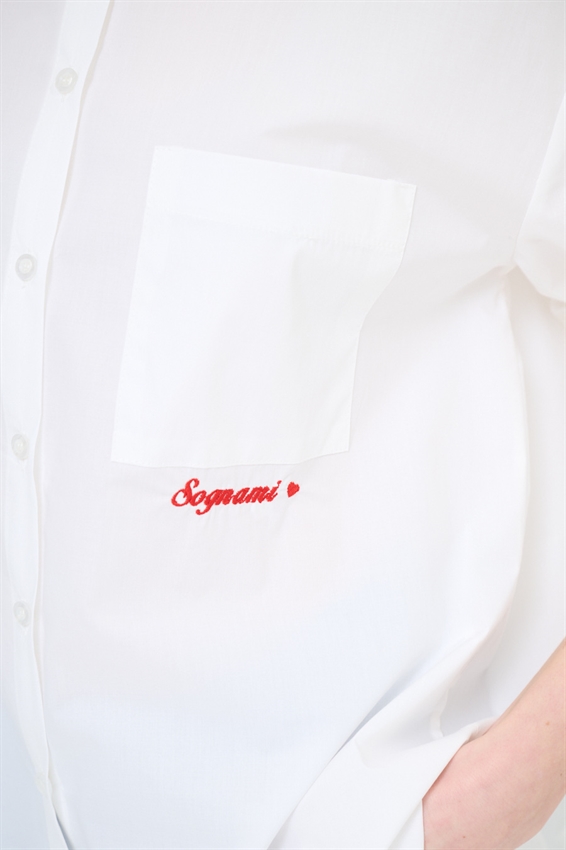 CAMICIA CON TASCHINO E RICAMO SOGNAMI SUL DAV.