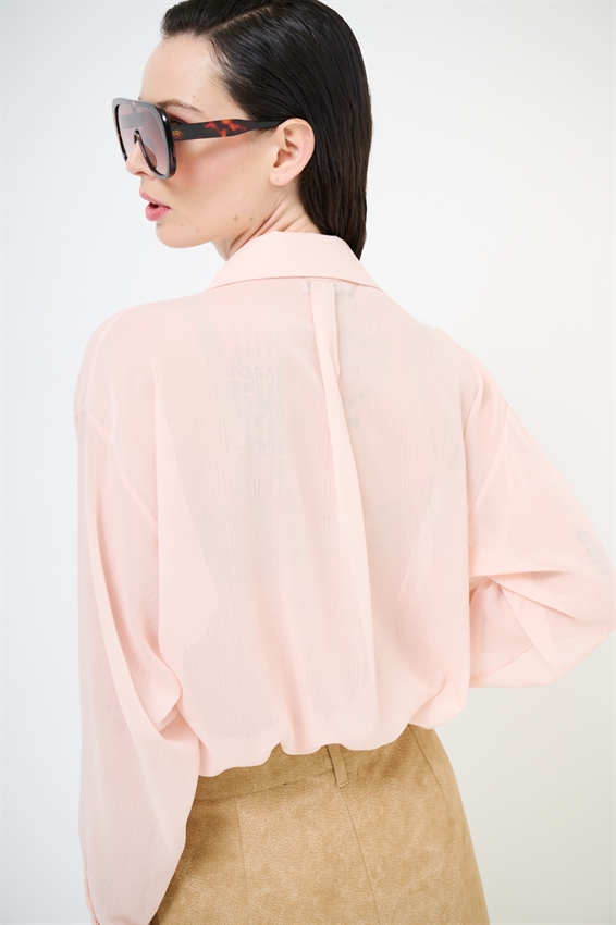 CAMICIA CON RIPRESA DAV. E FONDO A SBUFFO