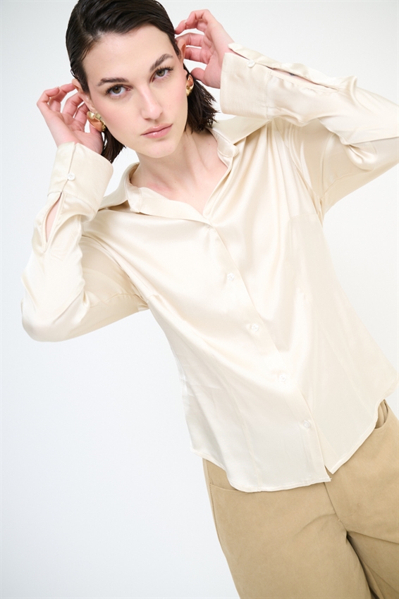 CAMICIA SCOLLO V IN RASO VISCOSA