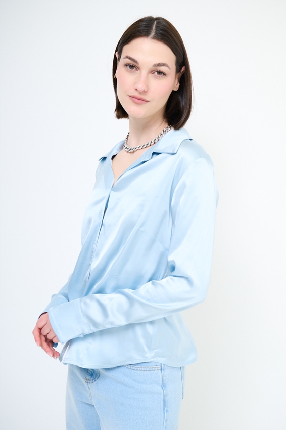 CAMICIA SCOLLO V IN RASO VISCOSA