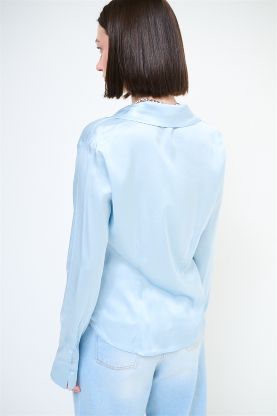 CAMICIA SCOLLO V IN RASO VISCOSA